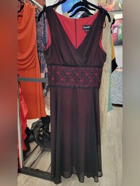 Connected Red and Black Lace V-Neck Maxi Dress